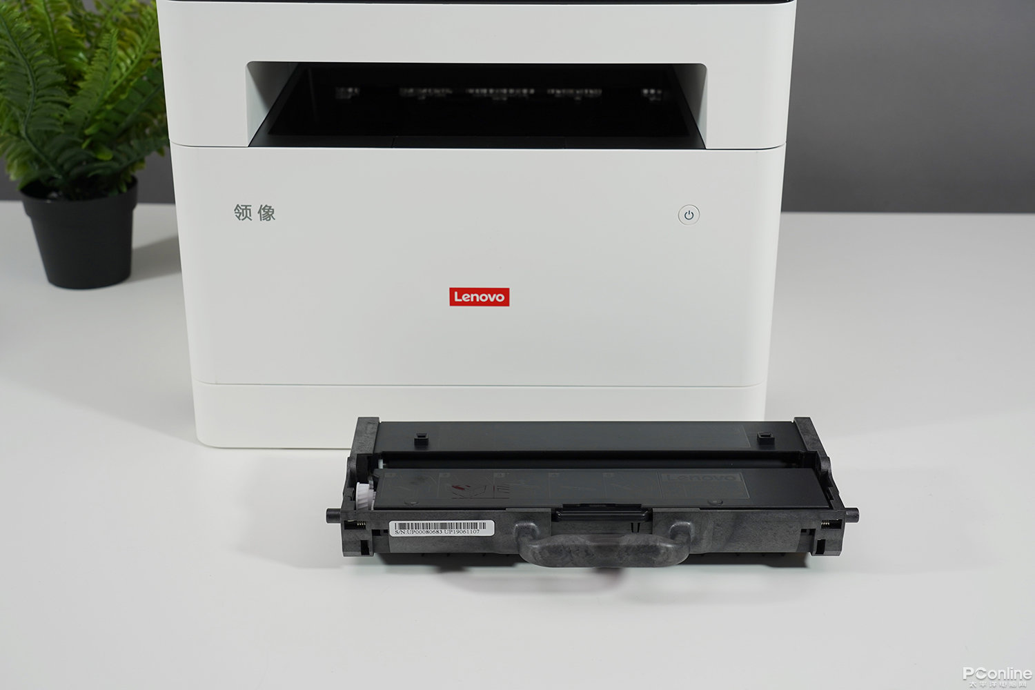 聯(lián)想領(lǐng)像 解鎖辦公新姿勢(shì)的智能伴侶